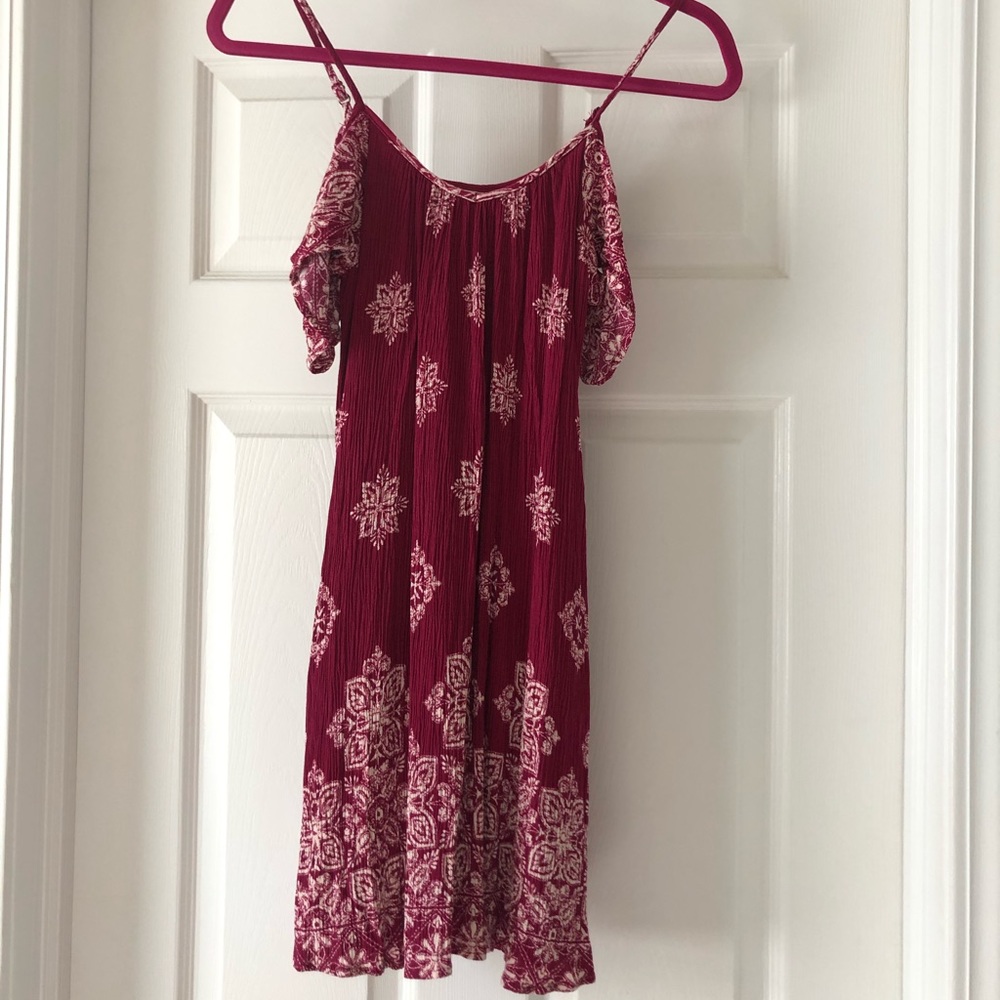 Mossimo Supply Peek-A-Boo/Off The Shoulder Dress